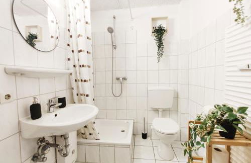 Charming Old Town Apartments - Photo 24