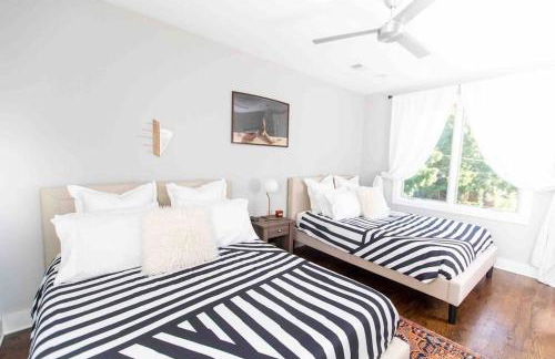 Modern Luxury Rooftop Deck, 3 mi to Downtown - Foto 36