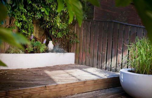 Walking distance to racecourse and city centre - Foto 14