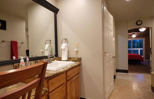 Amazing Views, Amazing Modern Broadmoor Home - Foto 63