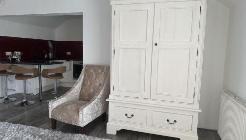 Studio - Sleeps 2 - Pets - Parking - Wifi - Foto 5, wardrobe