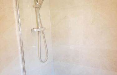 Luxurious 2 Bedroom House With Garden And Free Parking - Foto 32