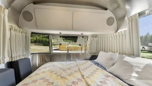 Fully-Equipped Airstream Rental for Glamping in Chelan, Washington - Foto 5