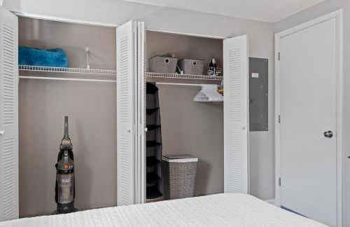 Stylish 1st Flr 1Bed Condo-Close to Downtown Dover - Photo 15