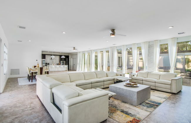 6BR Sleeps 15 Pool BBQ Firepit Games Stables More! - Foto 28