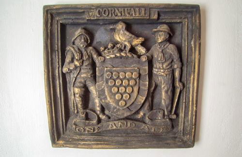 Knocker Cottage is a 3 bedroom made up of 1 double bedroom and 2 small double bedrooms in small village 10 min to beaches - Foto 22