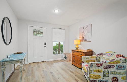 Coastal Home Family Friendly 2 Miles to Beach - Foto 11