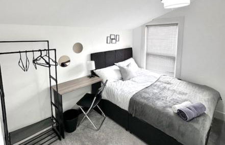 Gillingham 4 bed Guest House - Foto 4