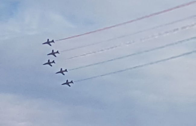 Beach Front 2-bed Apartment With Deck & BBQ - Foto 14