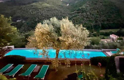 1 Bed Cottage Sleeps 4 Private Garden - Pool - Photo 11