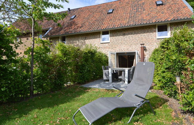 Stunning Holiday Home Near Forest in Slenaken - Photo 42