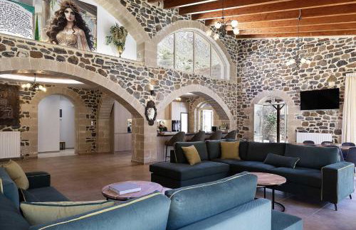 Villa Pasiphae - With Private Heated Pool - Photo 55