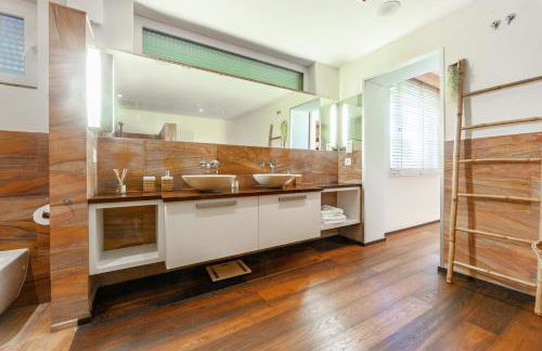 Villa Madrugada, beachside villa in Costabella - Photo 28