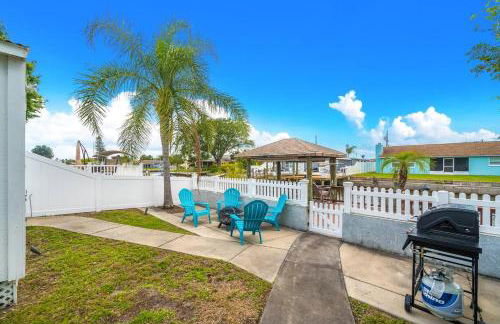 Beautiful & Cozy Home on a Canal in Hudson, FL! - Foto 43