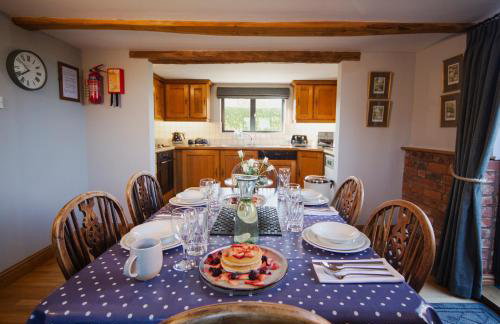 The Hay Barn at Humblebee Hall - Foto 9