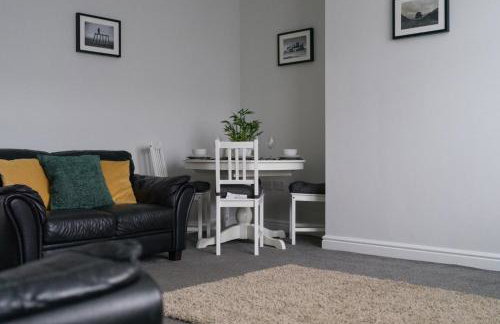 Hawthorn House-Sleeps 4-Pet friendly-Parking - Foto 5