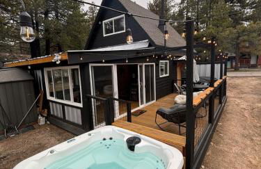 The Honey Bear Cabin Jacuzzi EV Friendly Renovated - Foto 1