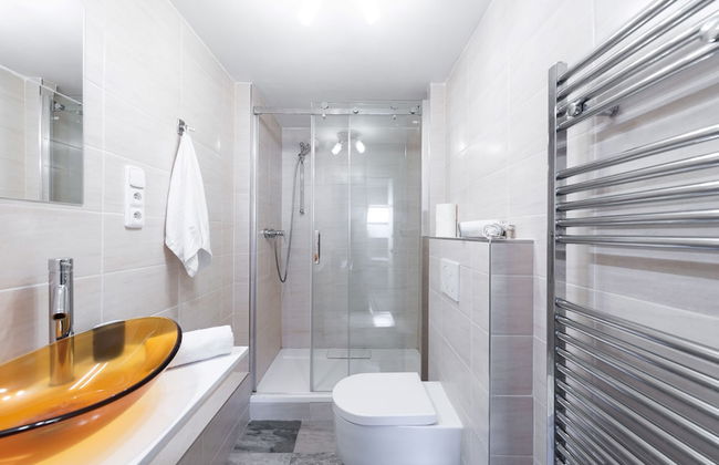 Spacious 2-level apart National Theatre - Foto 23