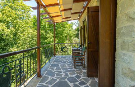 Μountain Whispers - Foto 22