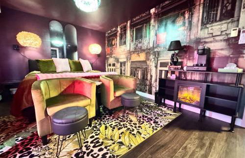 Moody Upscale Downtown Saugatuck Getaway - Foto 9