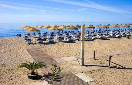 Karibu beach & pool - Photo 33