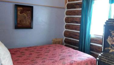 Sanctuary Farm Log Cabin Mountain Getaway, Alberton, MT - Foto 3