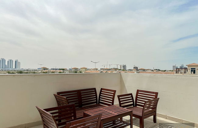 WelHome - Prime 1BR Apartment at Oia Residence - Photo 19