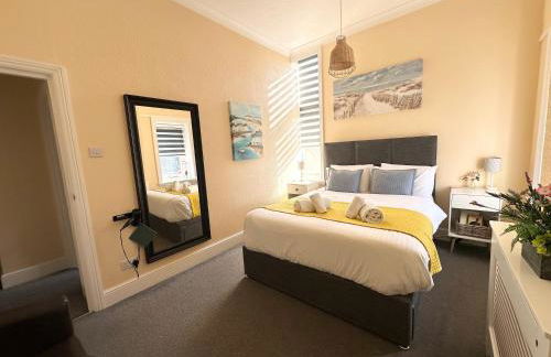 Burlington Mansions - FREE ALLOCATED PARKING - 8 mins walk to the beach - Gym - Pool Table - Brought to you by Coastline Retreats - Photo 9