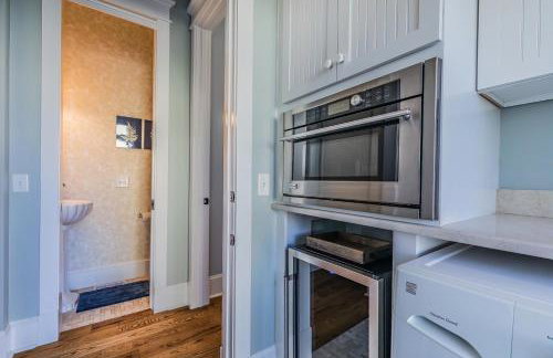 Couples Retreat, Walk to waterfront, shops and restaurants! - Foto 5