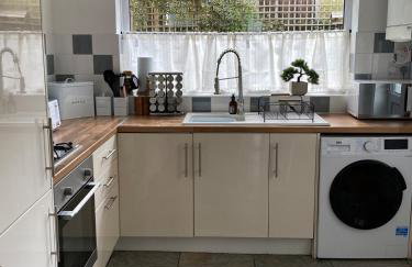 Comfy and Connected Standish Home - Two Mins from M6 Jct-27 - Foto 23