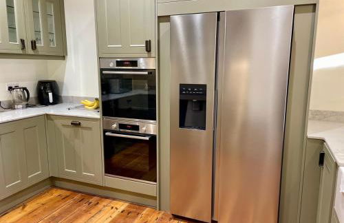 Gorgeous 4 bedroom Townhouse - Photo 16