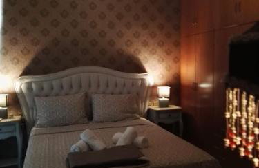 Dana's Luxury Maisonette - Photo 19