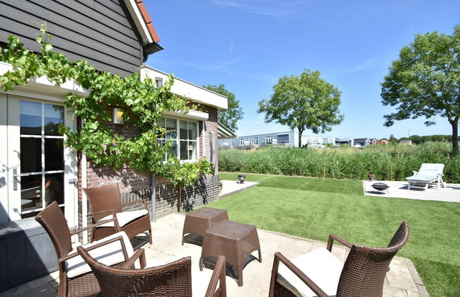 Enticing Holiday Home in Oude With Garden - Foto 31