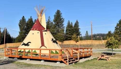 Amazing Tipi Rental for the Perfect Camping Getaway in Republic, Washington - Foto 2