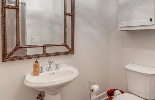 Luxe Home with Panoramic Greers Ferry Lake Views - Photo 11