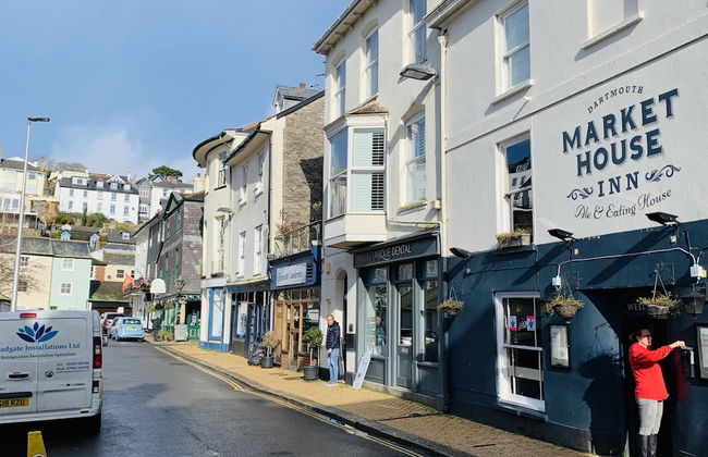 Two Guns in Kingswear - Foto 47