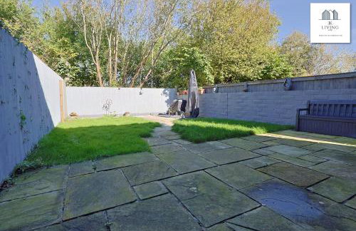 Spacious 3 Bed Home In The Heart Of Bridgend - By EKLIVING LUXE Short Lets & Serviced Accommodation - Foto 18