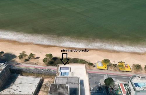 Lindo Flat frente praia - Foto 19