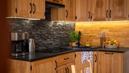 Apartamenty na Soszowie, Wisła - widokowe miejsce z Balią & Prywatną Sauną, obok stoku narciarskiego i Bike Parku, dla max 16 osób - Foto 5, stove