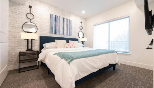 King Bed-Walk Downtown-Free Garage Parking-Laundry - Foto 5