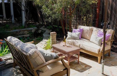 Vine Street Bungalow-Hot Tub, EV, Walk to Town - Photo 7