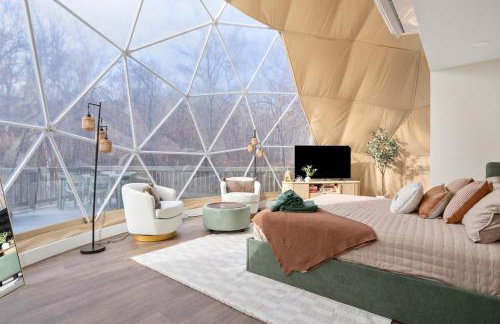 Sky Dome - Romantic Stay, Hot Tub, Wi-Fi, AC & Heat - Photo 3