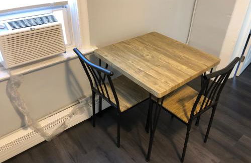 Private 2-bedroom apartment, free parking, direct bus to NYC Manhattan only 2 blocks away, MetLife Stadium FIFA World Cup 25 minutes away - Foto 8