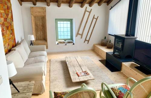 Astarte House - Photo 2