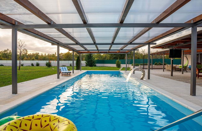 Torine - Capacious Holiday Home in Neorić with Heated Swimming Pool - Foto 12