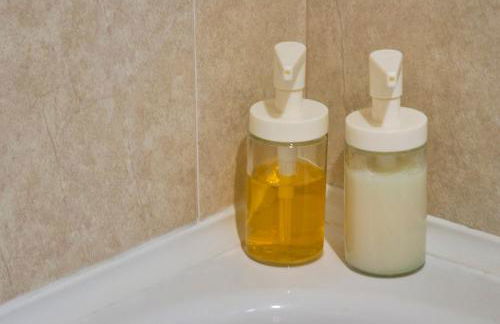 Spacious Apt Near Beach & Train, By TimeCooler - Foto 36