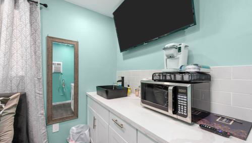 Tiny & Chic Heights Hideaway with Free Parking - Foto 3