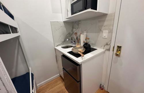 Room with Kitchen in Chelsea - Shared Bathroom - 3rd Floor Walk-UP - Foto 10