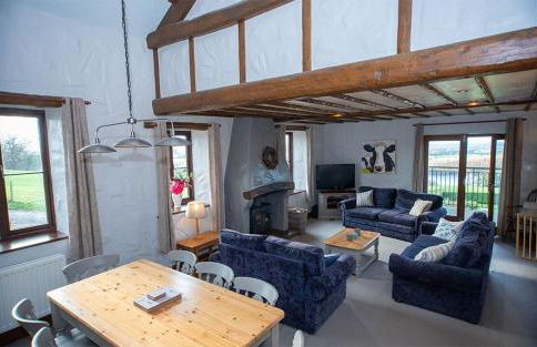 Mill Barn, Castle Carrock, dogs welcome, hot tub with countryside and reservoir views - Foto 4