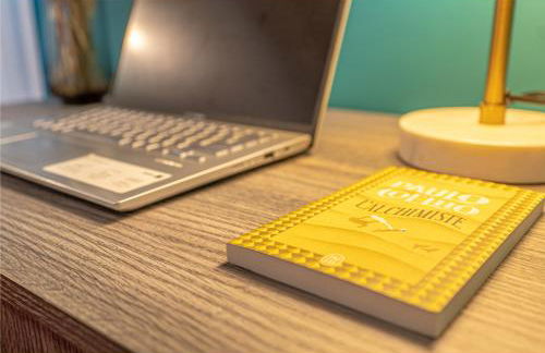 Le Cocon de la Cathédrale - Hypercentre Evreux - Jungle Chic - Vue sur l'Iton et Cathédrale - Foto 18